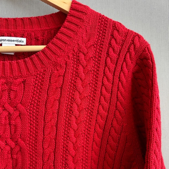 100% Cotton Red Cable Knit Crewneck Sweater - Picture 4 of 10
